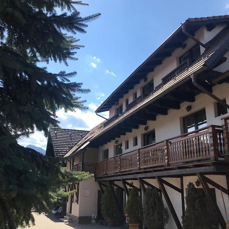 Pensiunea Haiduc Sacele Brasov מראה חיצוני תמונה